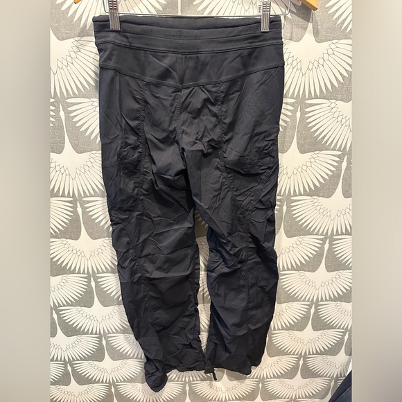 Lululemon studio pants, wide leg, size 6 - Picture 3 of 5